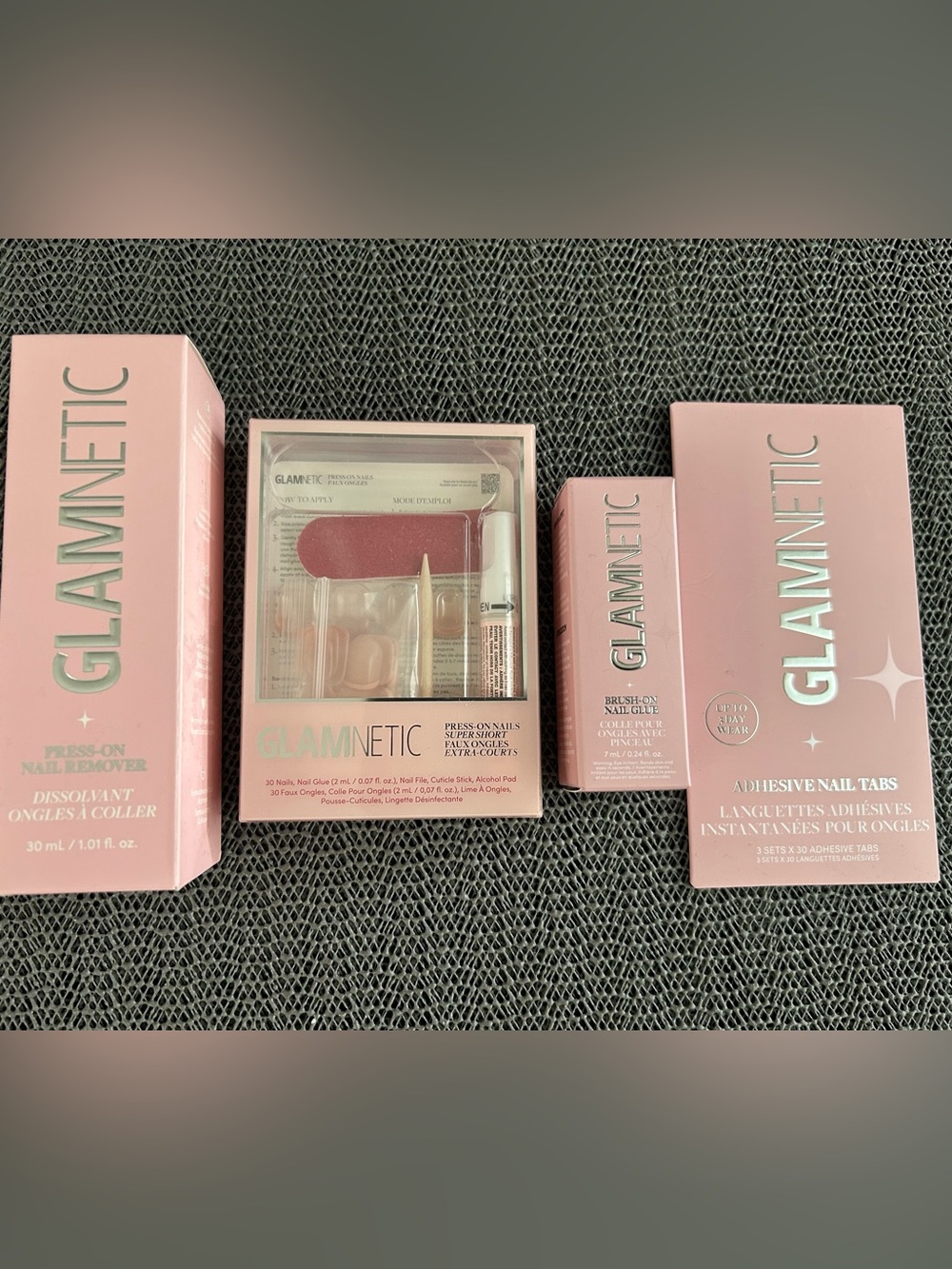 Glamnetic Super short soft Pink Press-On Nails & Accessories Set